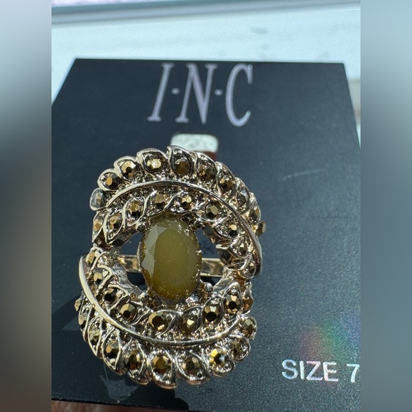 INC International Concepts Gold and Green Stone Statement Ring, Size 7 - Picture 5 of 8